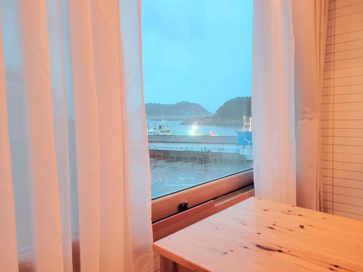 Вилла Seogwiporto Экстерьер фото