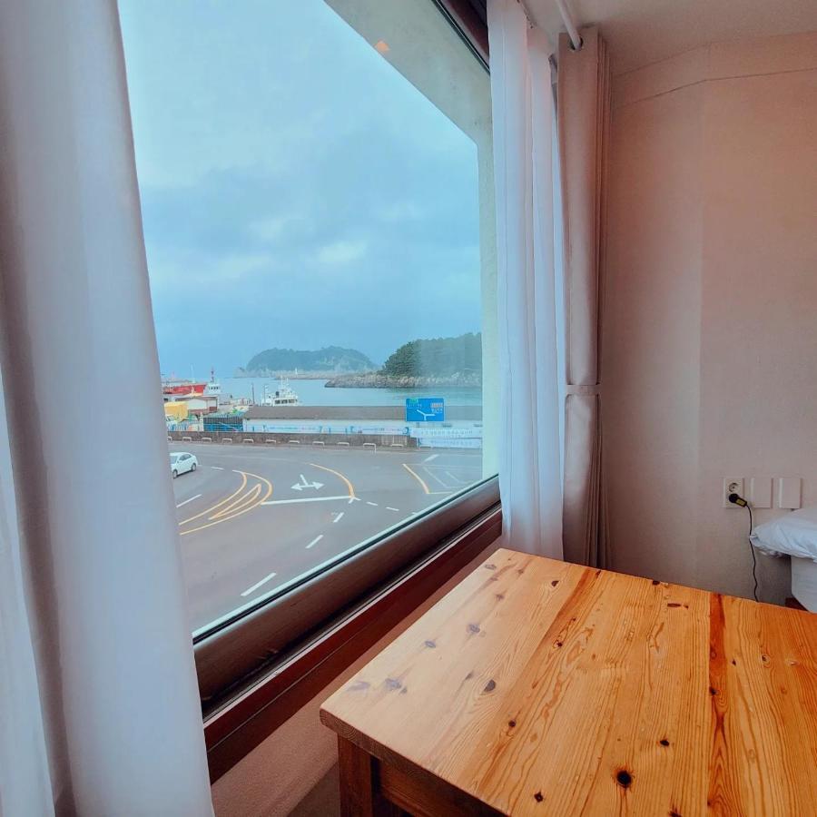 Вилла Seogwiporto Экстерьер фото